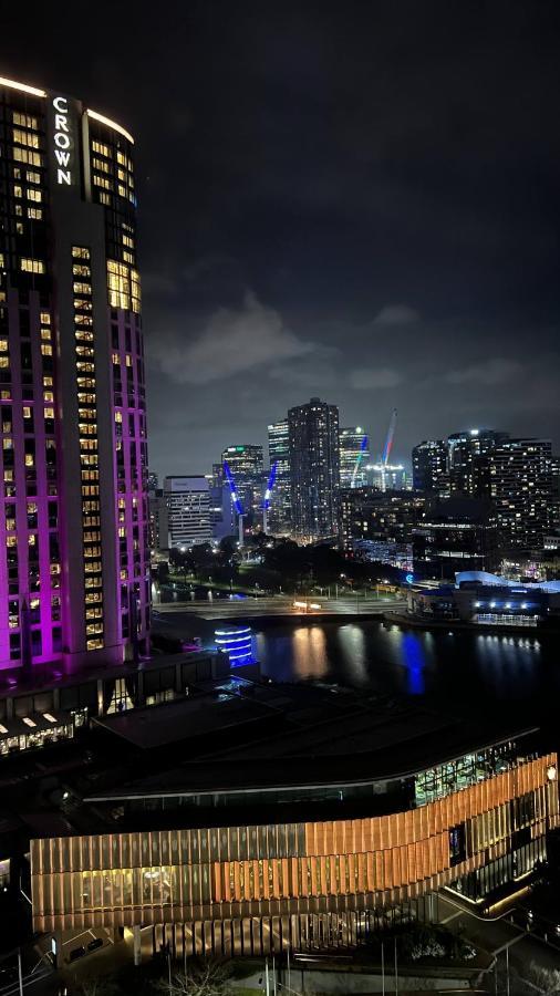 Sophisticated Designer Condo W River & City Views เมลเบิร์น ภายนอก รูปภาพ