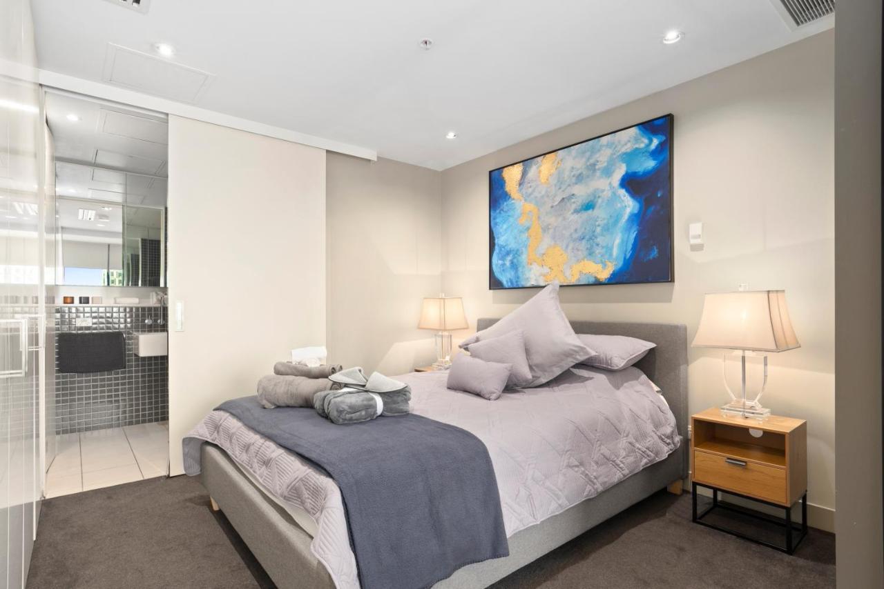 Sophisticated Designer Condo W River & City Views เมลเบิร์น ภายนอก รูปภาพ