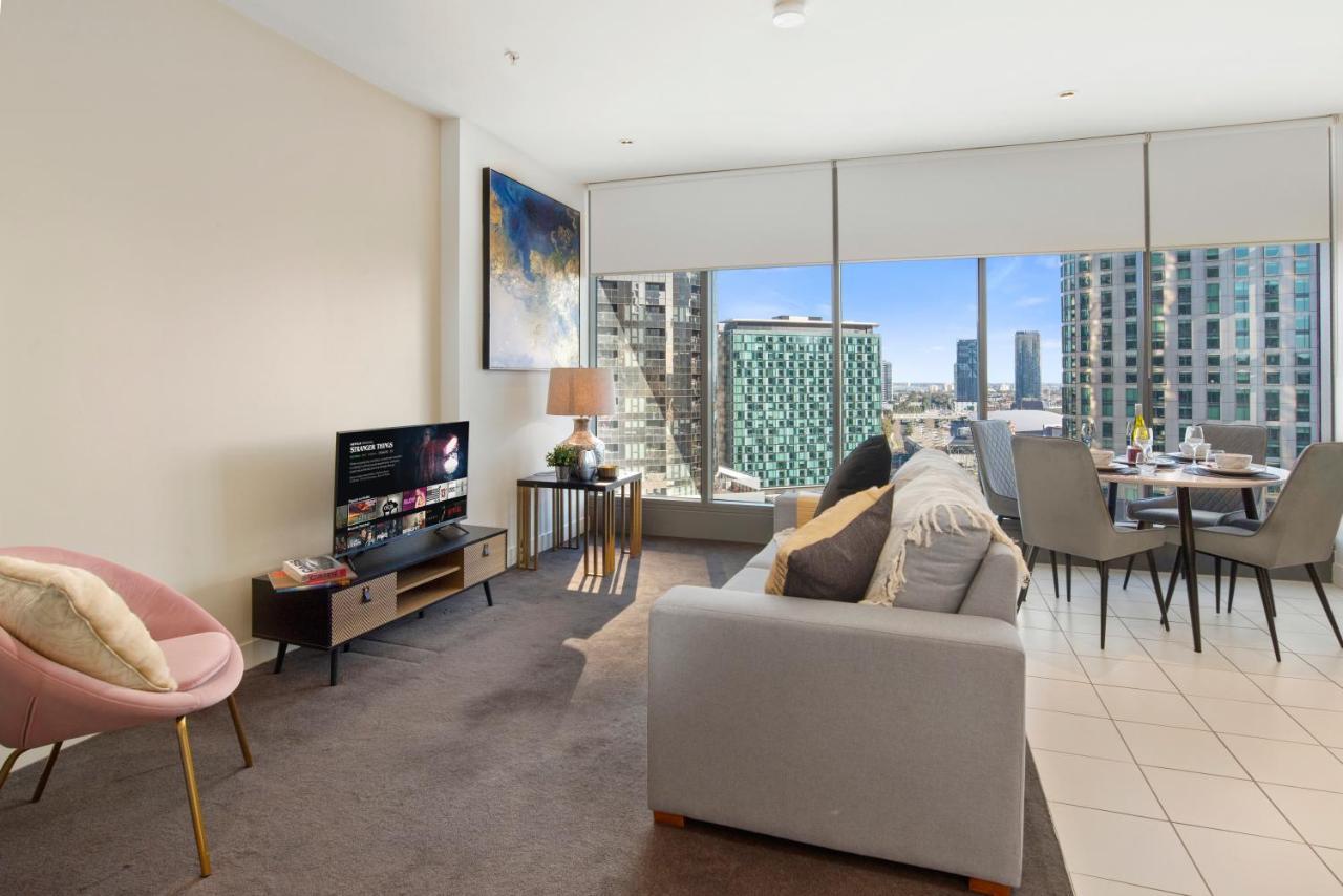 Sophisticated Designer Condo W River & City Views เมลเบิร์น ภายนอก รูปภาพ