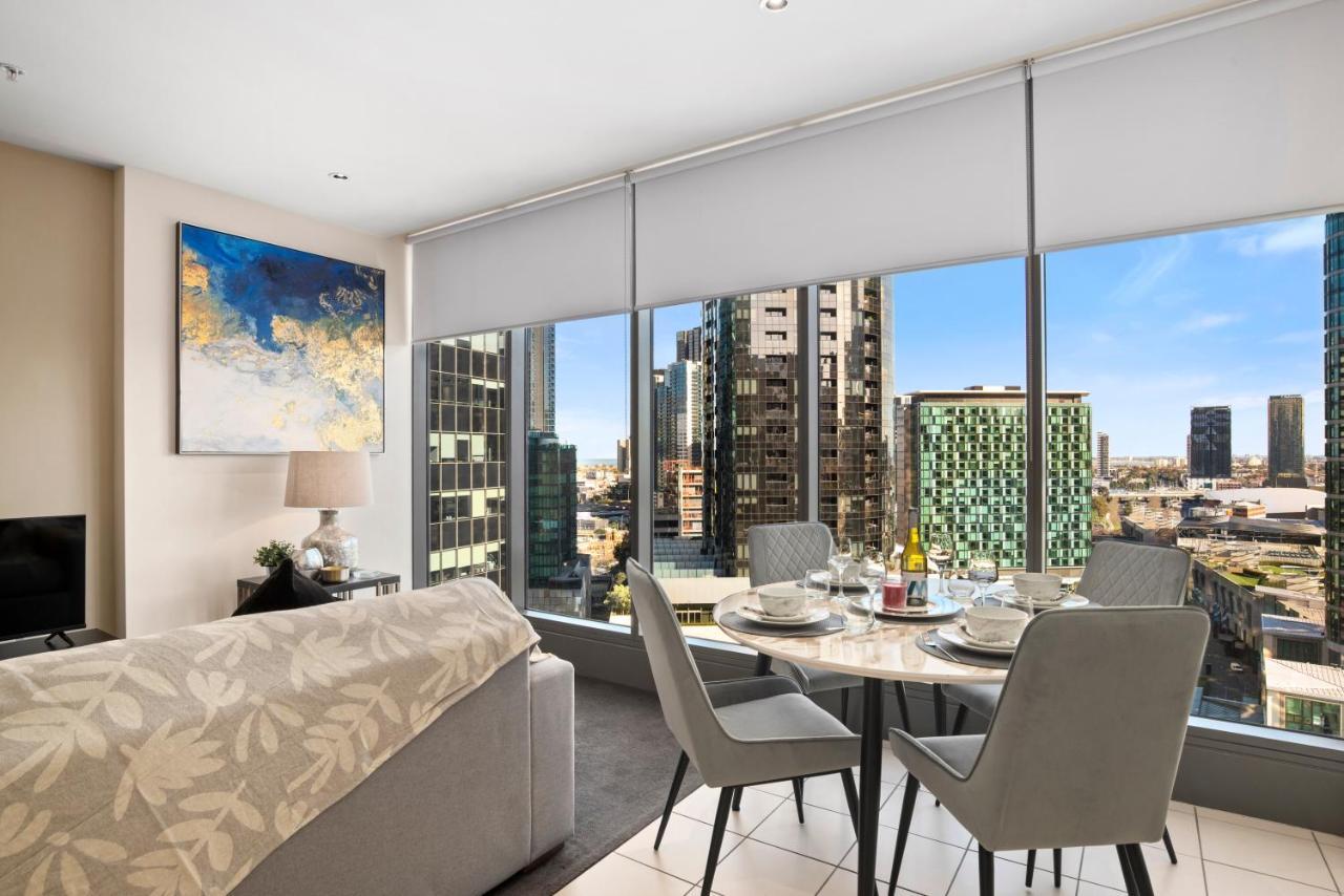 Sophisticated Designer Condo W River & City Views เมลเบิร์น ภายนอก รูปภาพ